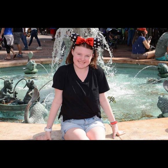 Meet your Posher, Frances - Picture 1 of 1